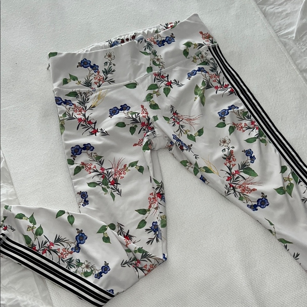 Athleta White Floral Leggings with Black Side Stripes